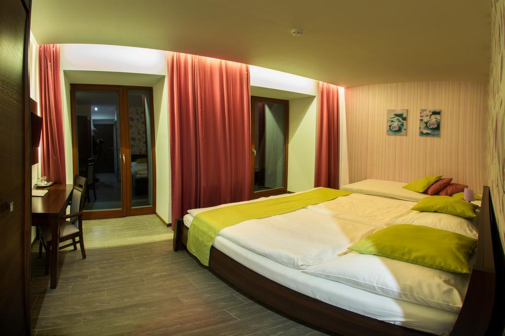 Hotel Slunny Dvur Jesenik Exterior photo